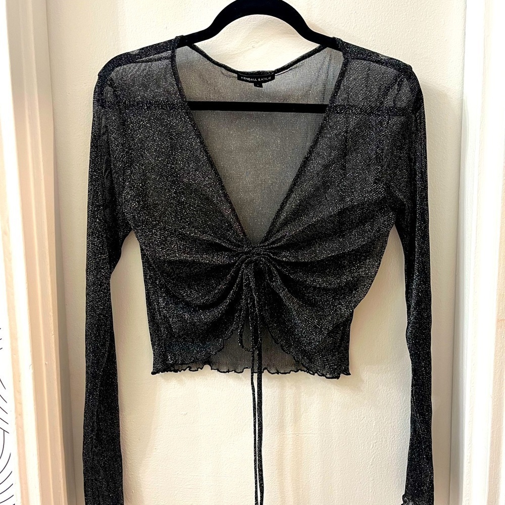 Kendall & Kylie Long Sleeve Cropped Ruched Shirt size Large